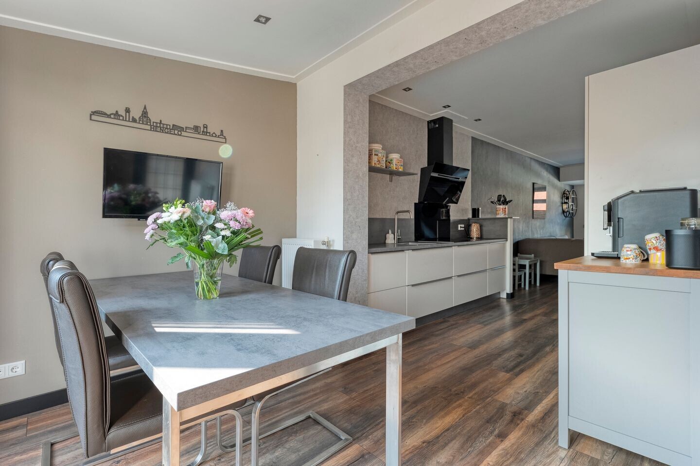 Twee-onder-één-kap te koop: Irisstraat 1, Hengelo