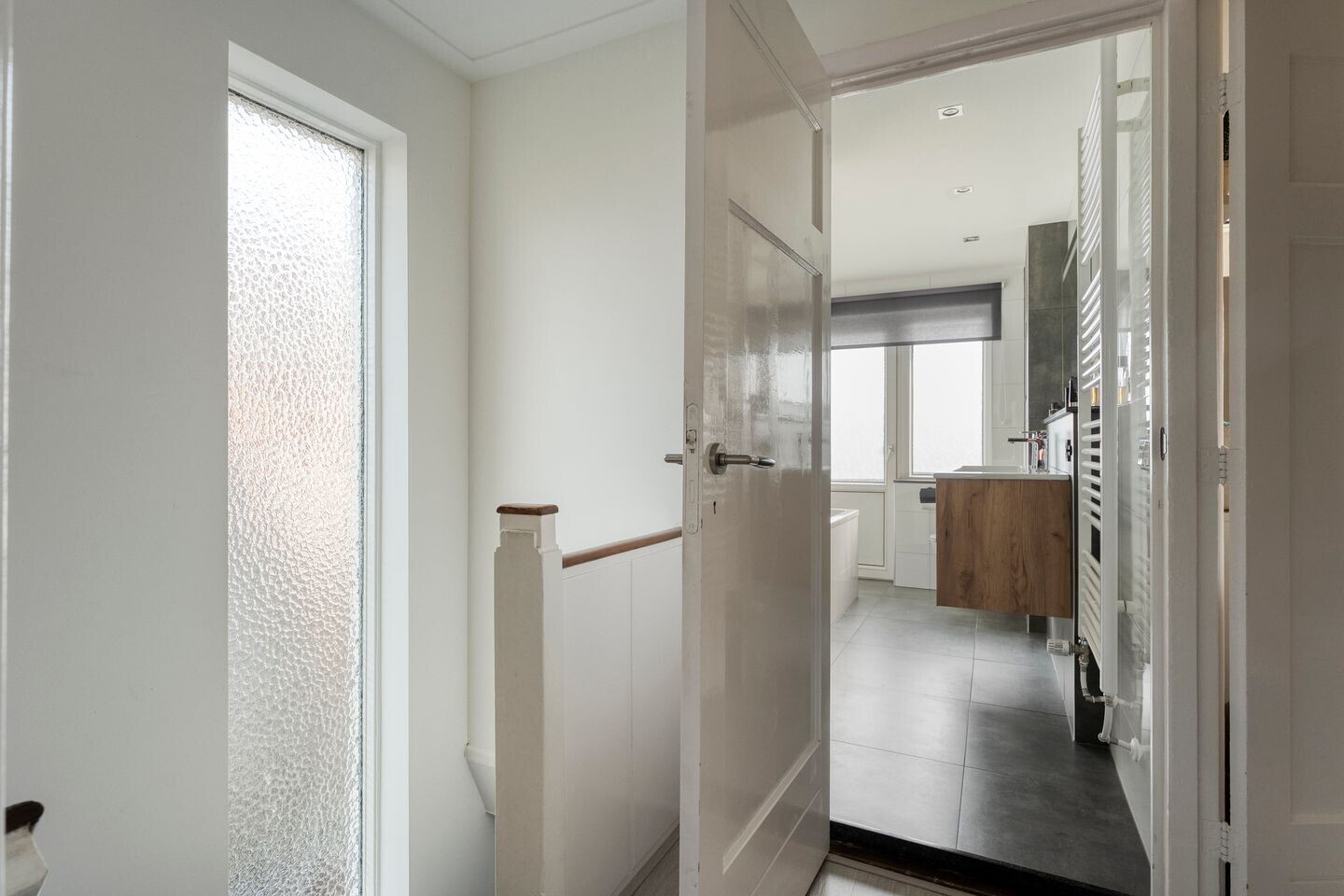 Twee-onder-één-kap te koop: Irisstraat 1, Hengelo