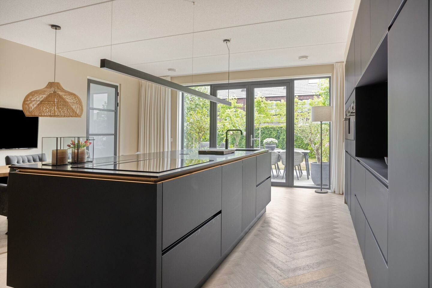 Twee-onder-één-kap te koop: M. de Witstraat 23, Hengelo