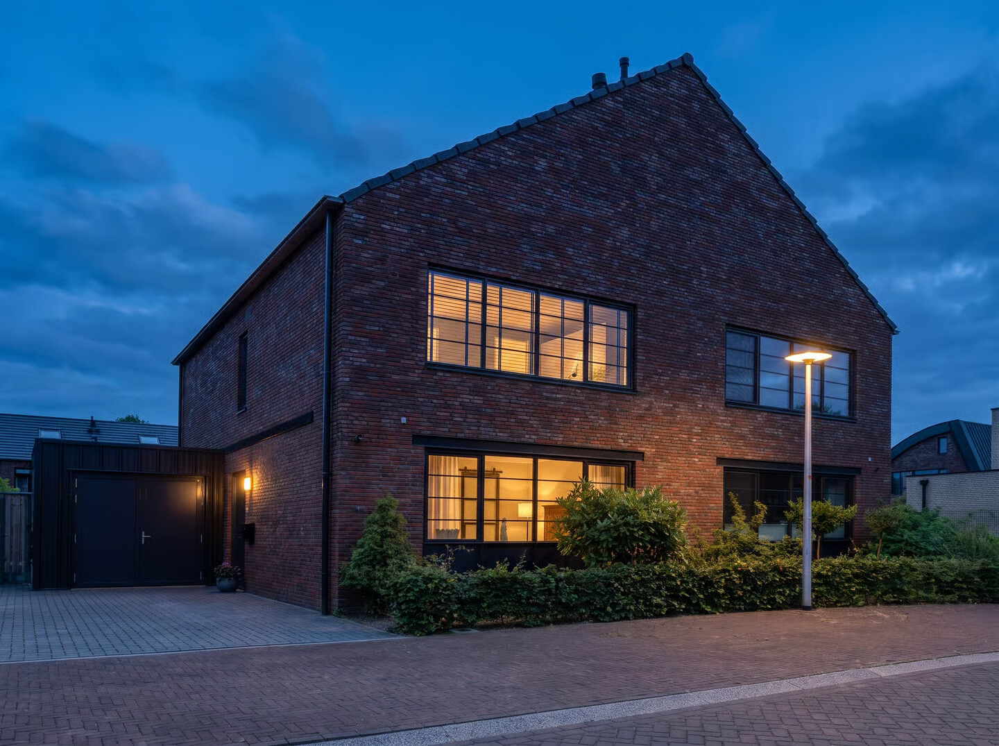 Twee-onder-één-kap te koop: M. de Witstraat 23, Hengelo