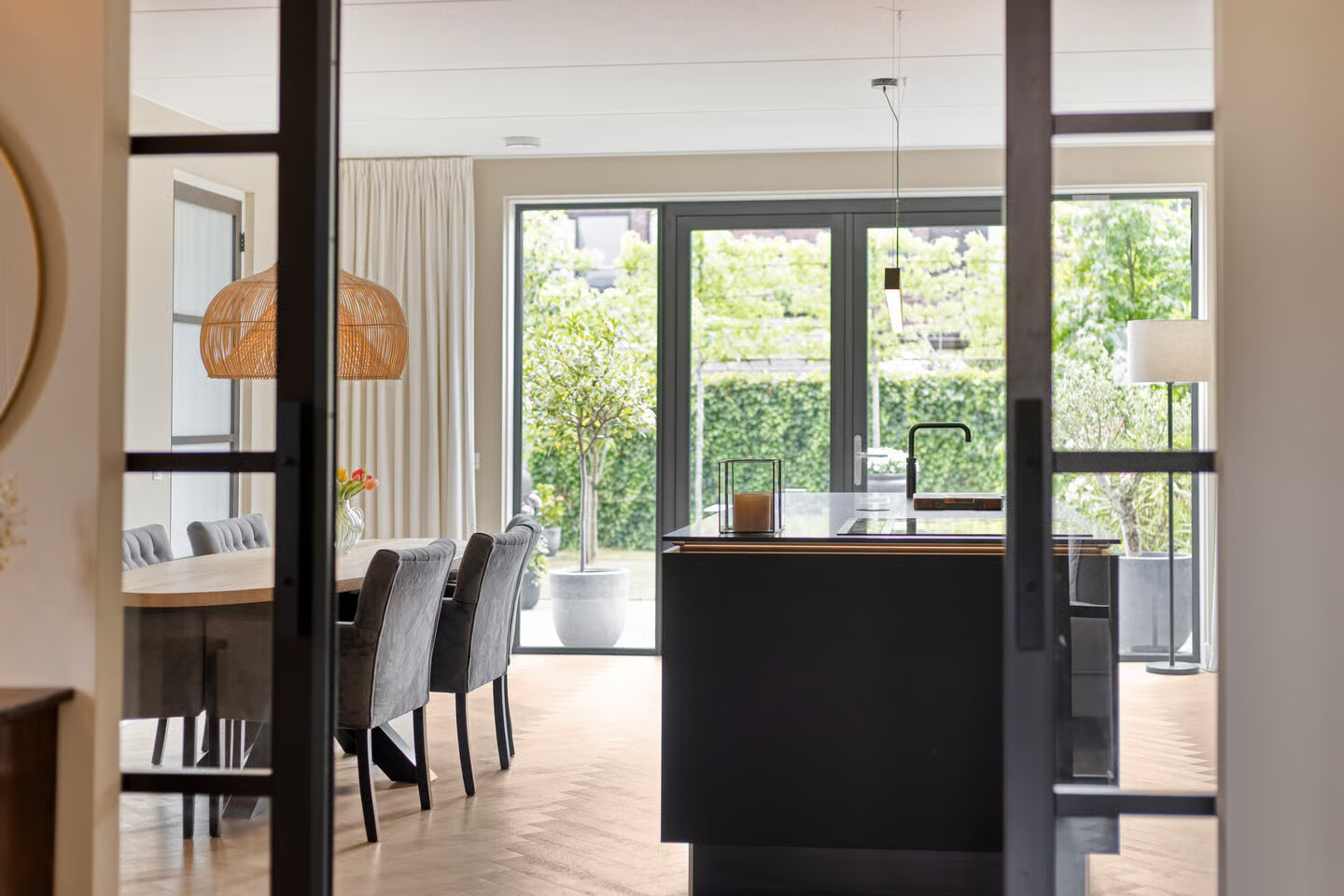 Twee-onder-één-kap te koop: M. de Witstraat 23, Hengelo
