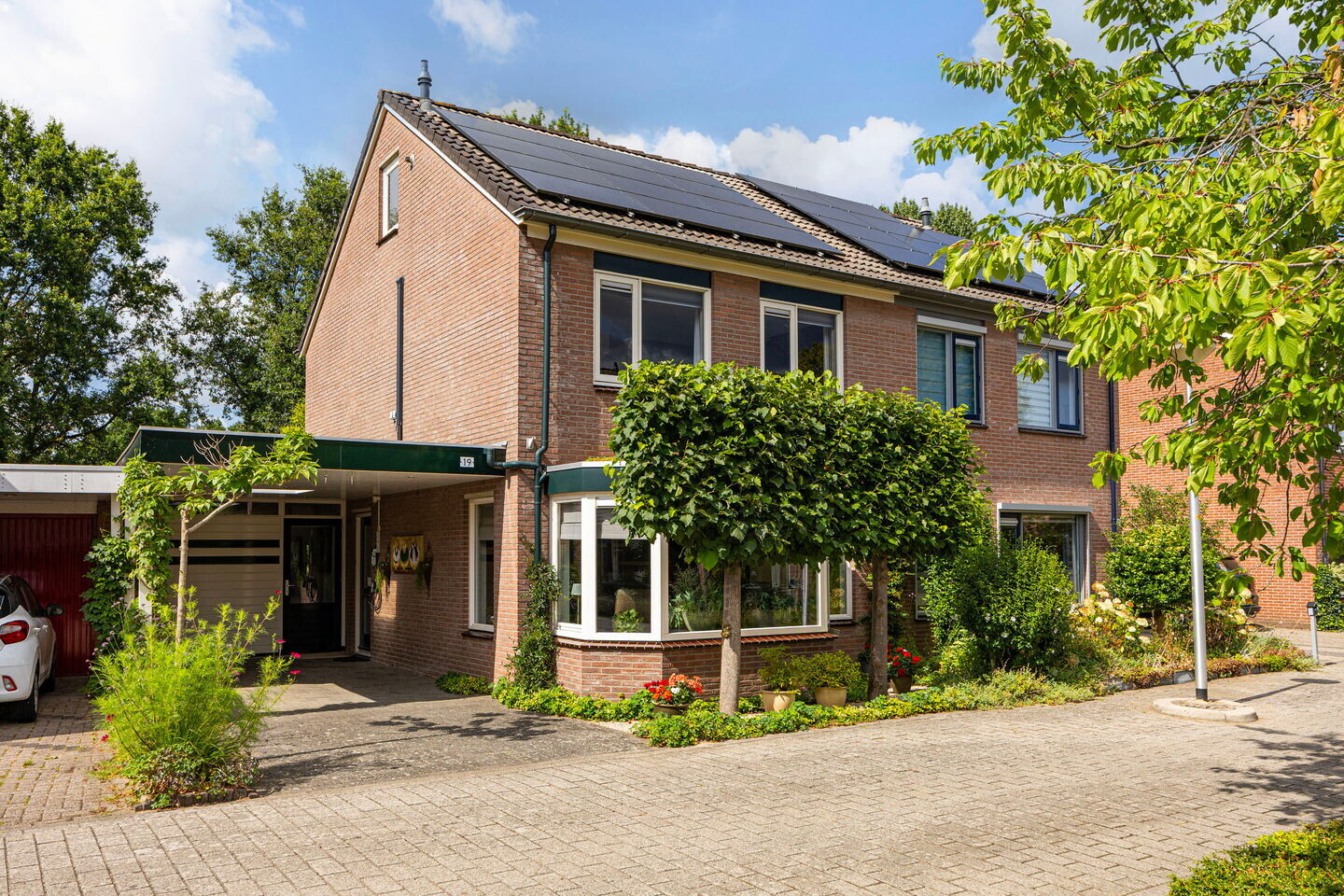 Tussenwoning te koop: Delhezstraat 19, Hengelo