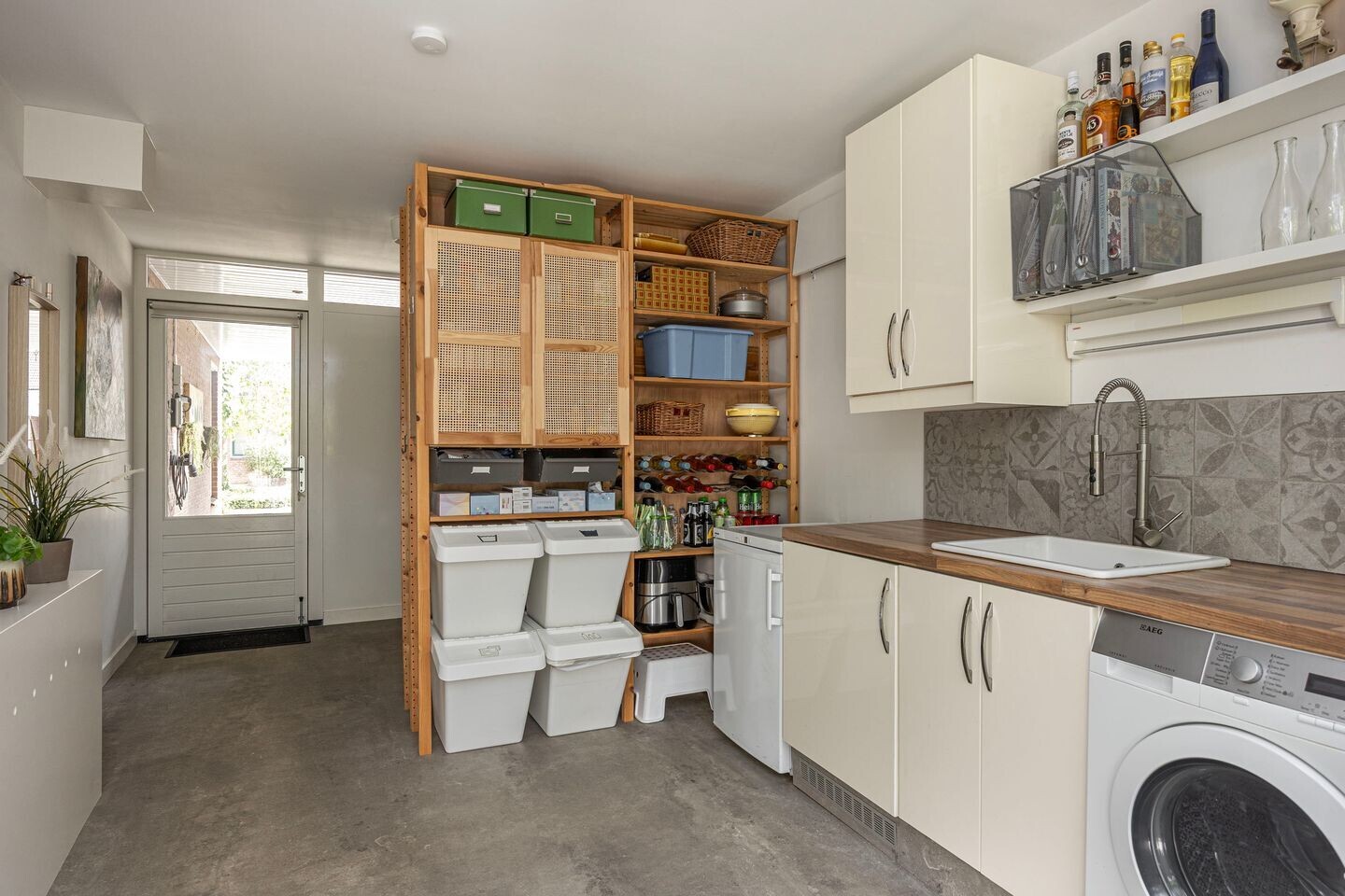Tussenwoning te koop: Delhezstraat 19, Hengelo