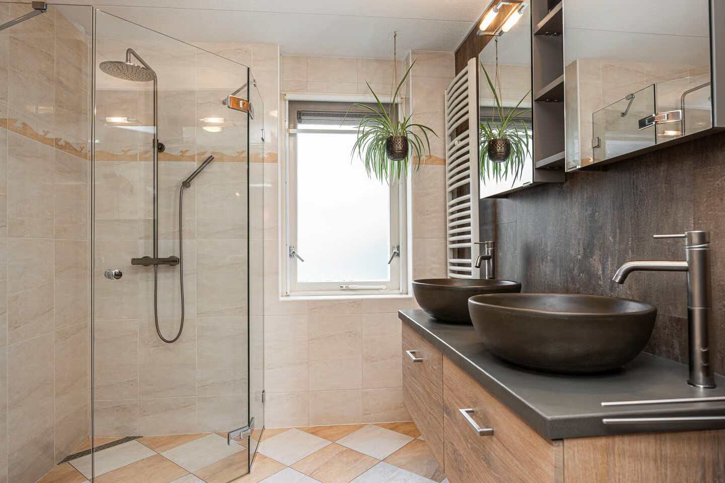 Tussenwoning te koop: Delhezstraat 19, Hengelo