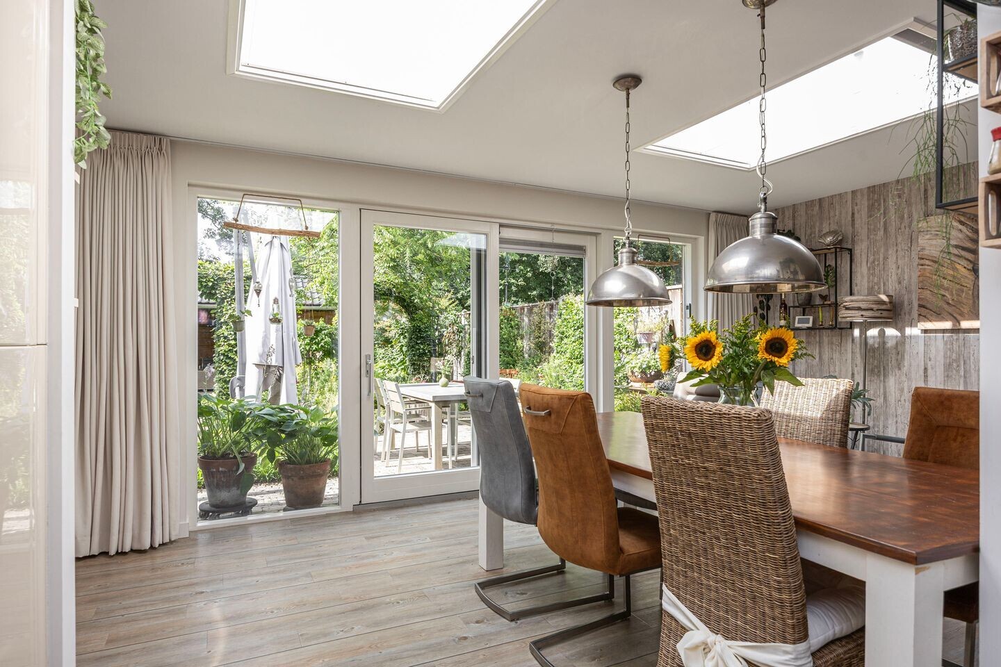 Tussenwoning te koop: Delhezstraat 19, Hengelo