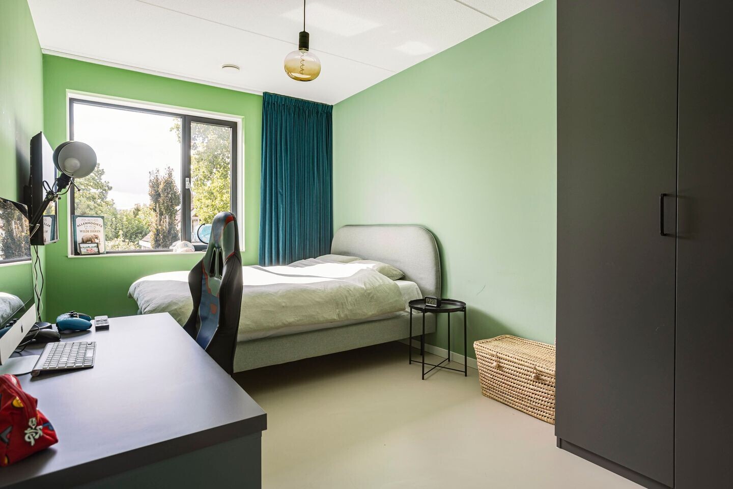 Twee-onder-één-kap te koop: R.A. de Monchystraat 44, Hengelo