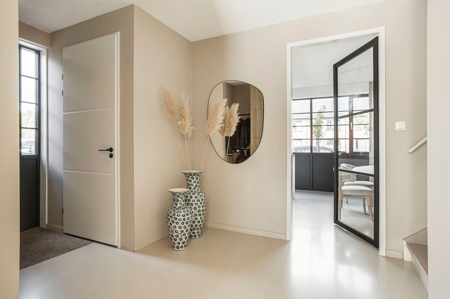 Twee-onder-één-kap te koop: R.A. de Monchystraat 44, Hengelo