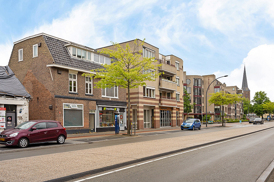 Twee-onder-één-kap te koop: Bornsestraat 16, Hengelo