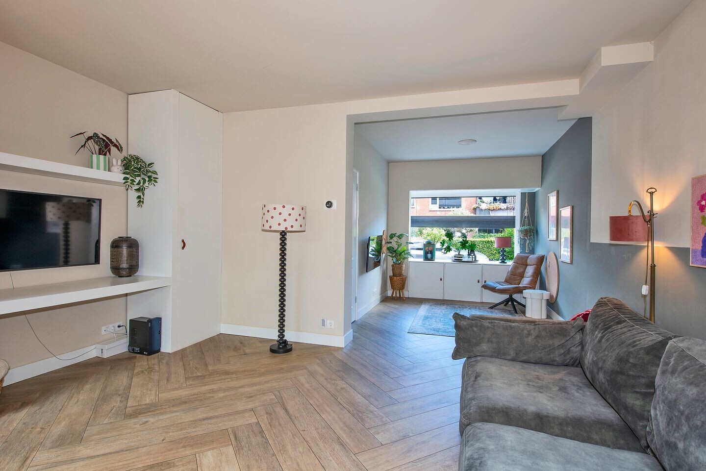 Tussenwoning te koop: Esdoornstraat 8, Hengelo
