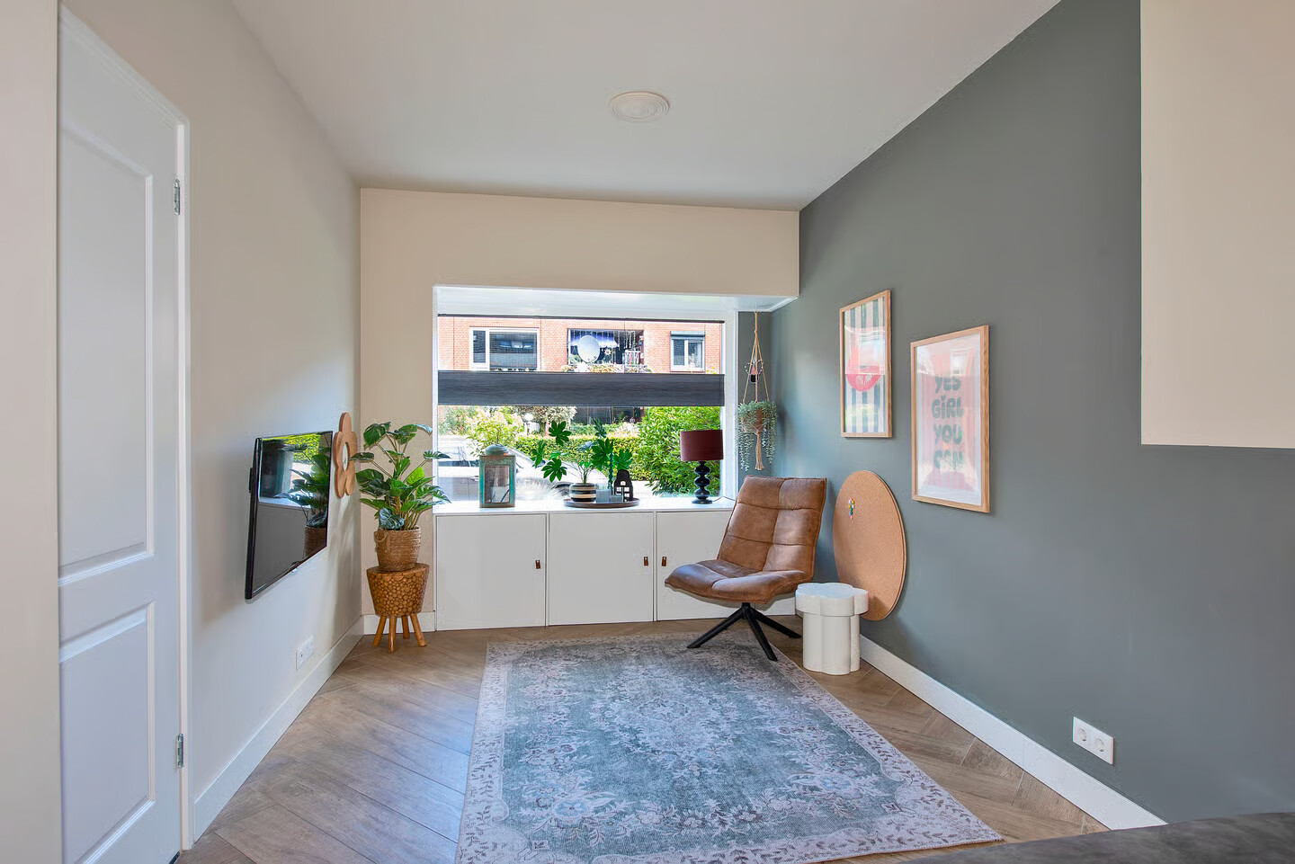 Tussenwoning te koop: Esdoornstraat 8, Hengelo