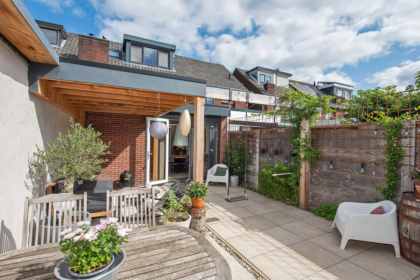 Tussenwoning te koop: Esdoornstraat 8, Hengelo