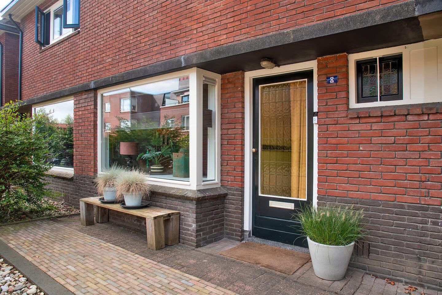 Tussenwoning te koop: Esdoornstraat 8, Hengelo
