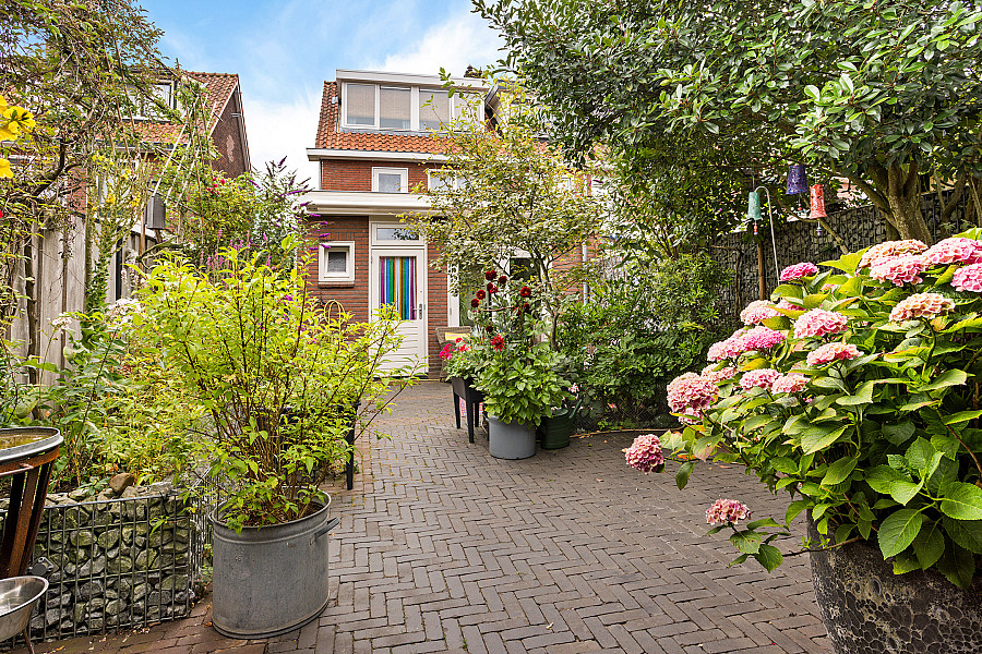 Twee-onder-één-kap te koop: Abelenstraat 24, Hengelo