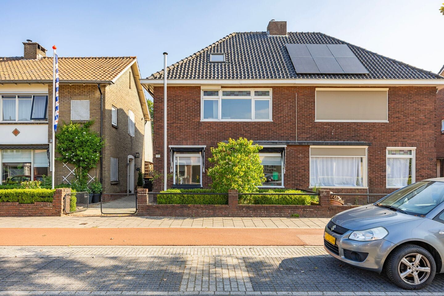 Twee-onder-één-kap te koop: Sloetsweg 132, Hengelo