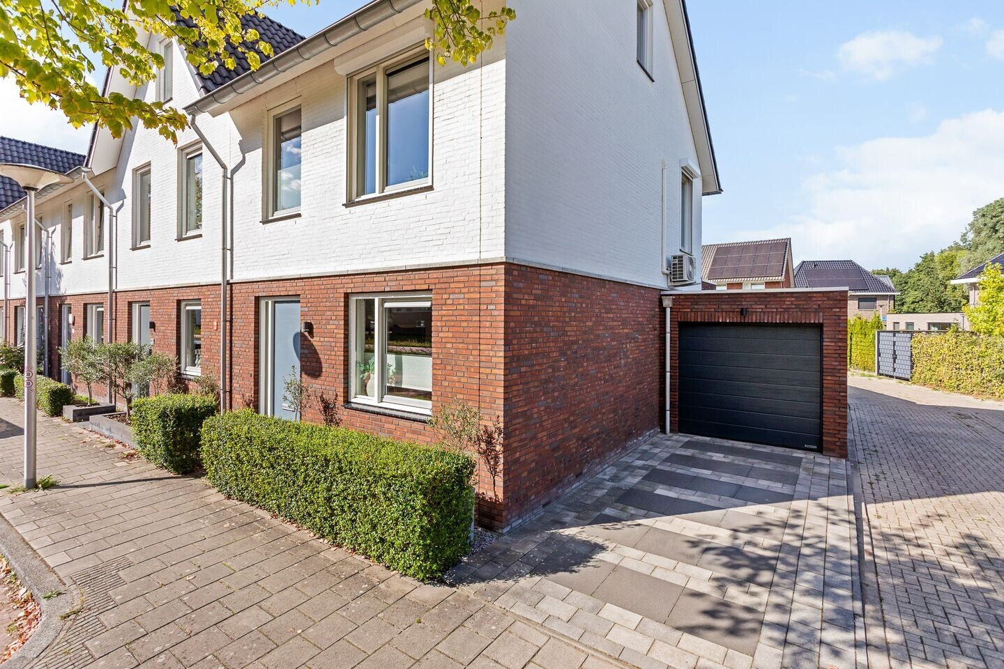 Hoekwoning te koop: Johannes Vermeerstraat 17, Hengelo