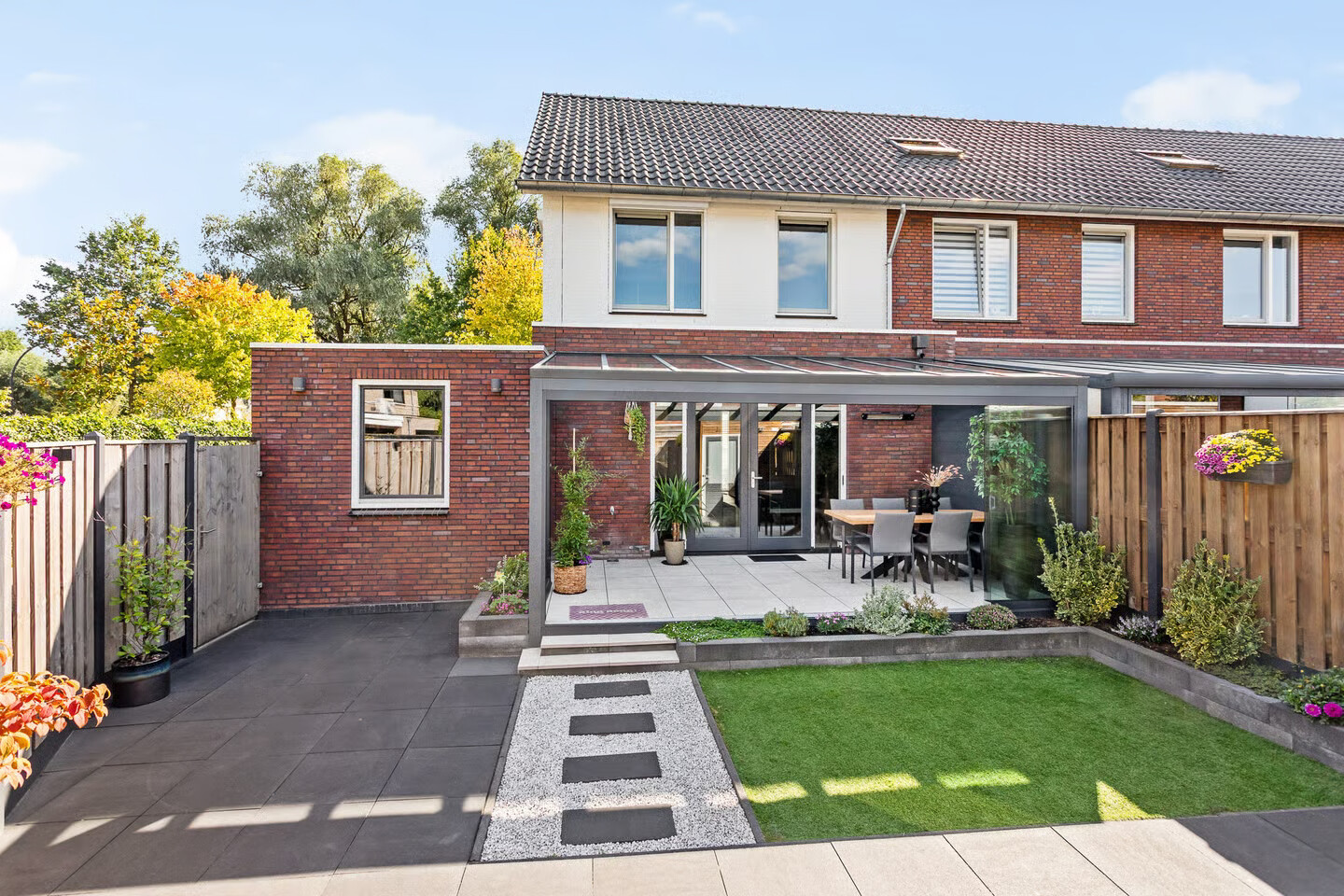 Hoekwoning te koop: Johannes Vermeerstraat 17, Hengelo