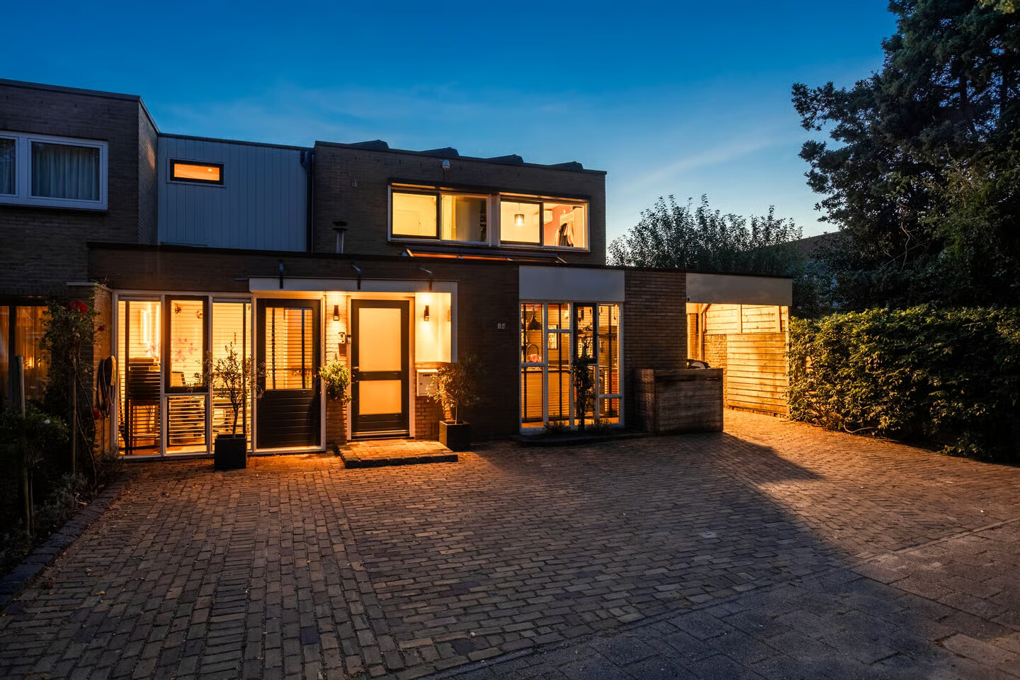 Hoekwoning te koop: Beethovenlaan 14, Hengelo