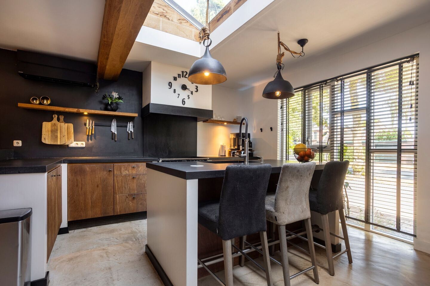 Hoekwoning te koop: Beethovenlaan 14, Hengelo