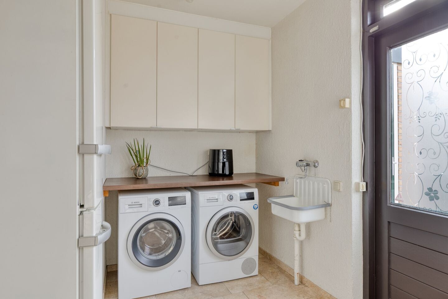 Tussenwoning te koop: Elsbeekweg 48, Hengelo