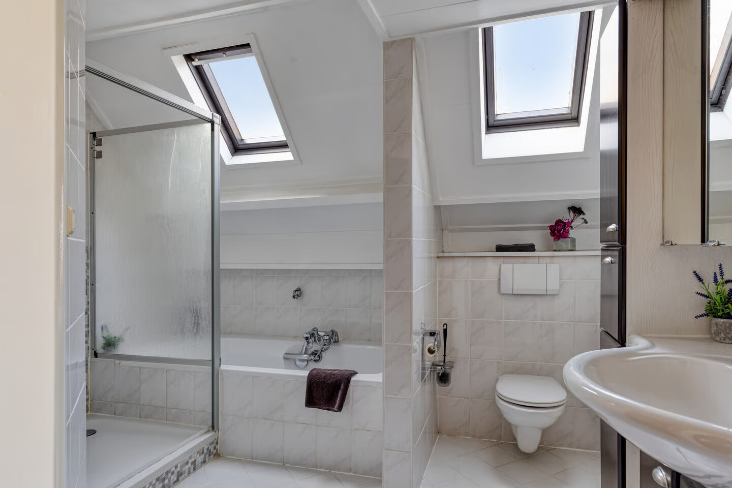 Tussenwoning te koop: Elsbeekweg 48, Hengelo