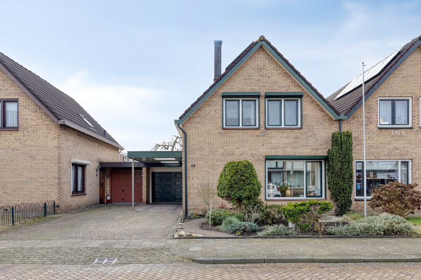 Tussenwoning te koop: Elsbeekweg 48, Hengelo