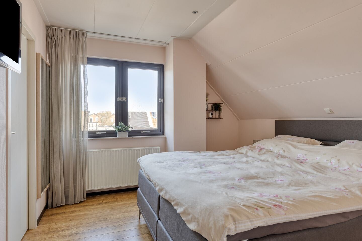 Tussenwoning te koop: Elsbeekweg 48, Hengelo