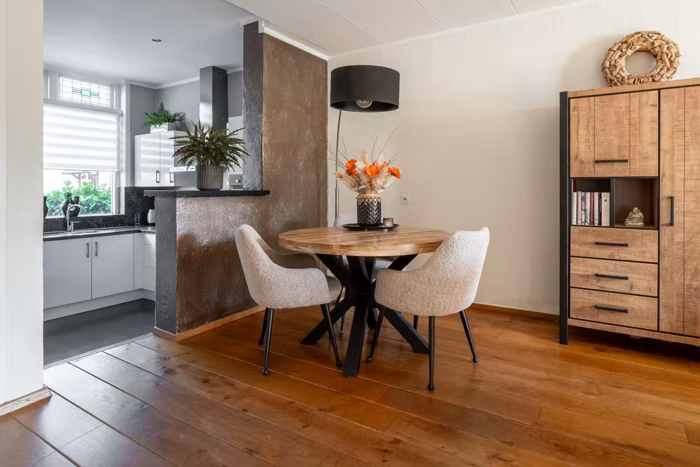 Tussenwoning te koop: Zwaluwstraat 10, Hengelo