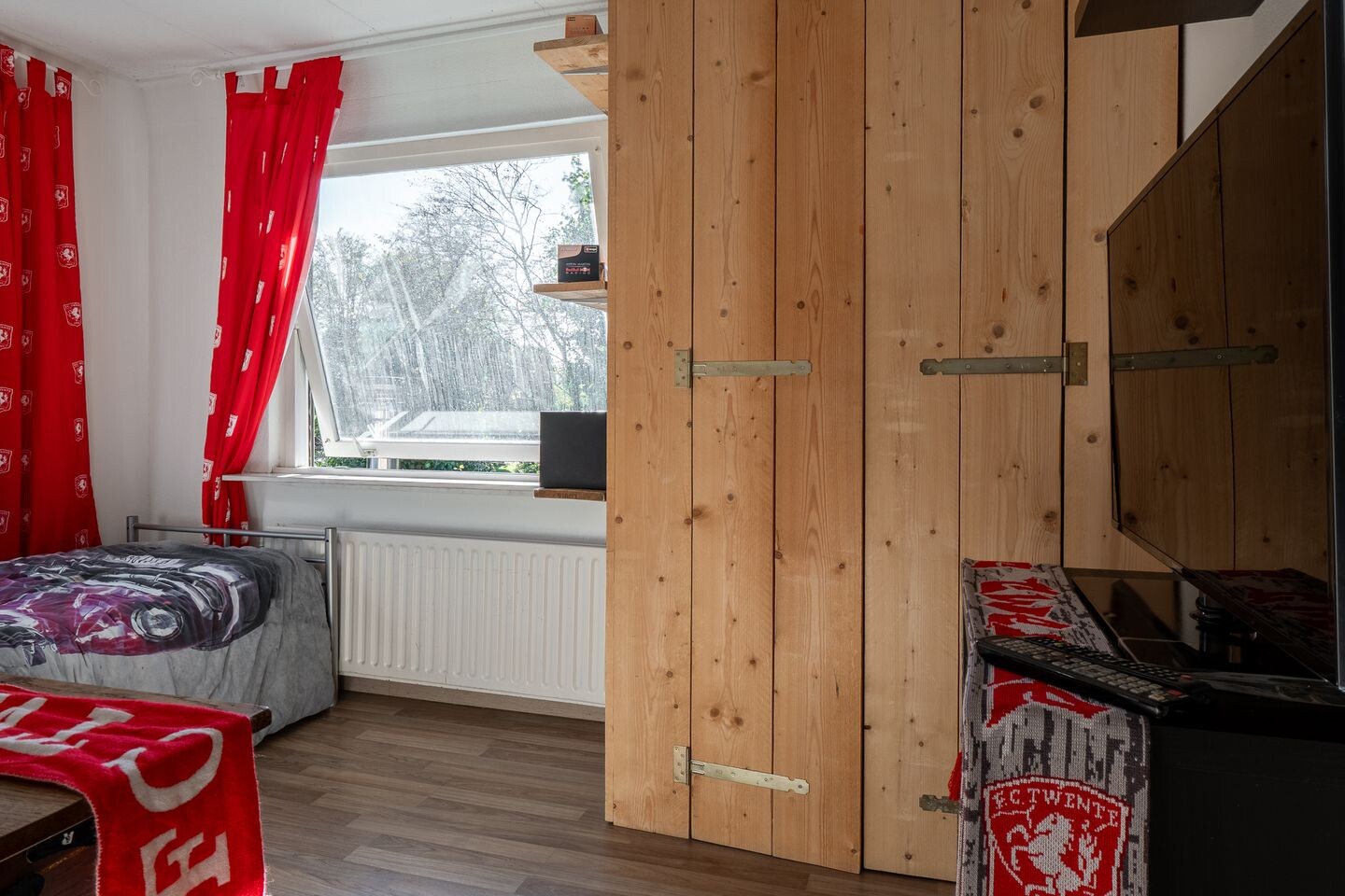 Hoekwoning te koop: Deurningerstraat 264, Hengelo