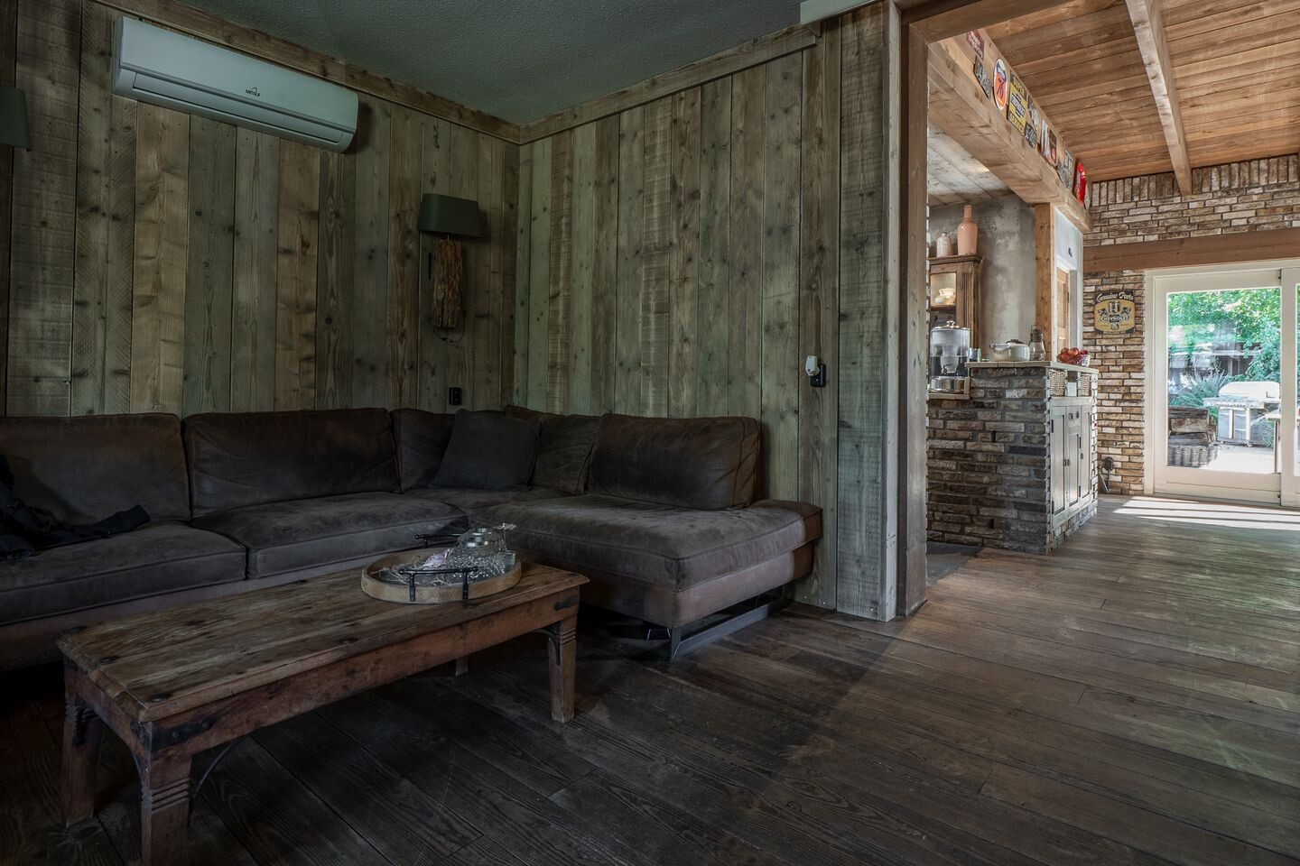 Hoekwoning te koop: Deurningerstraat 264, Hengelo