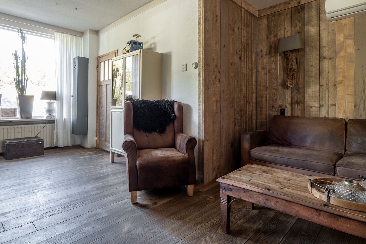 Hoekwoning te koop: Deurningerstraat 264, Hengelo