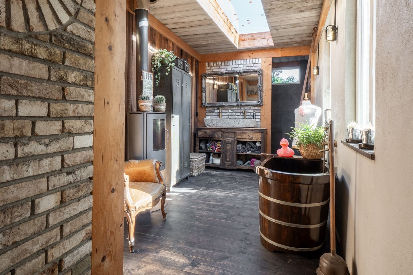 Hoekwoning te koop: Deurningerstraat 264, Hengelo