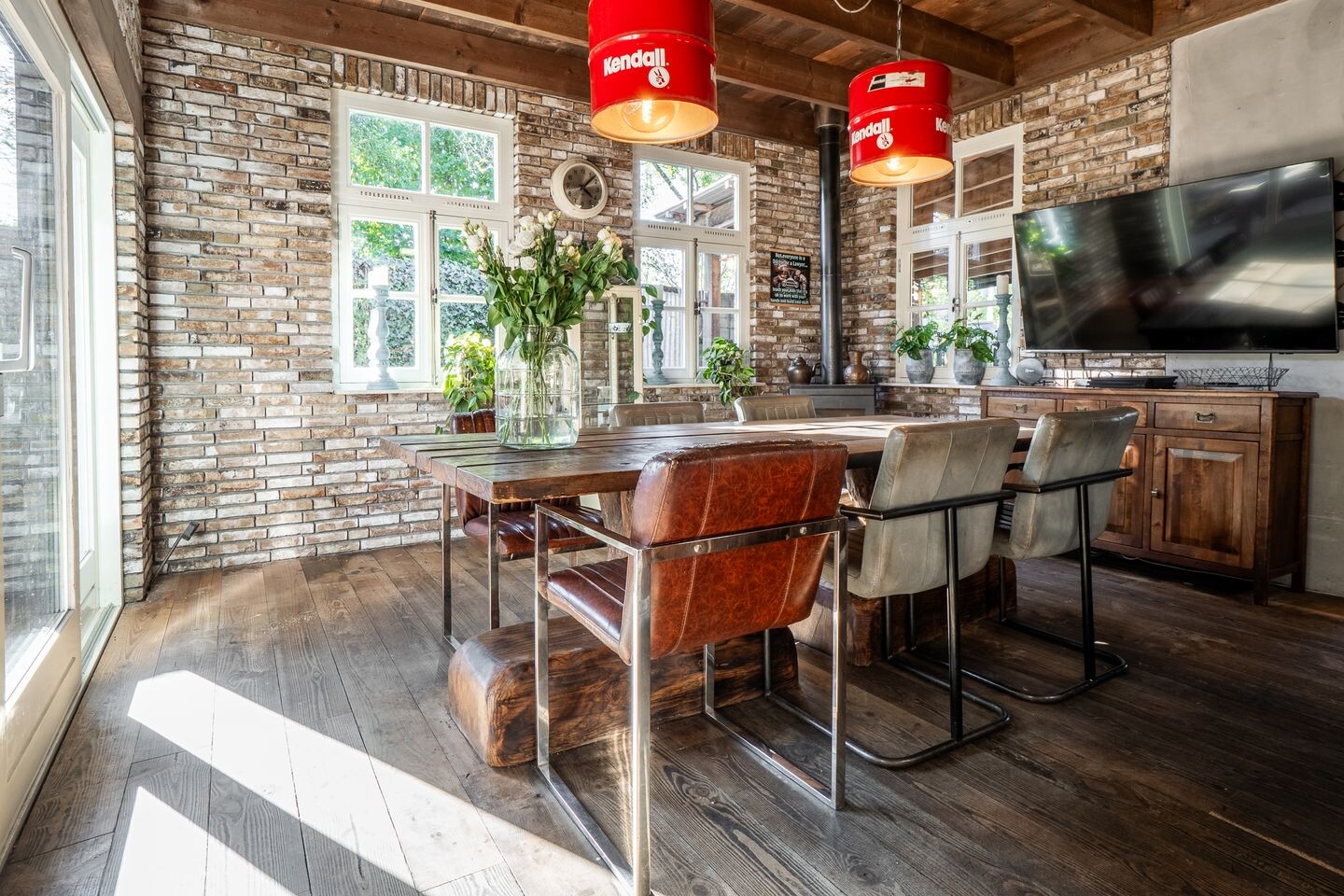 Hoekwoning te koop: Deurningerstraat 264, Hengelo