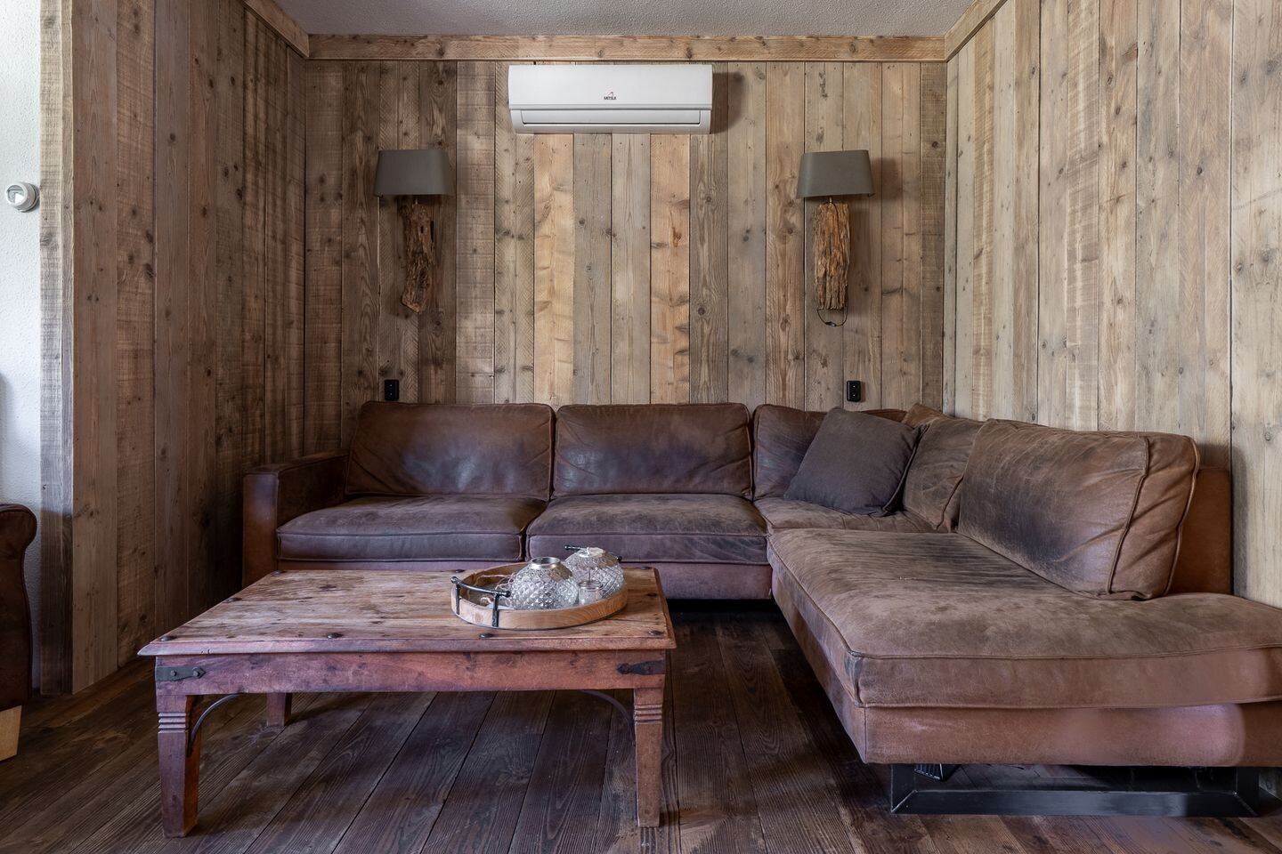 Hoekwoning te koop: Deurningerstraat 264, Hengelo