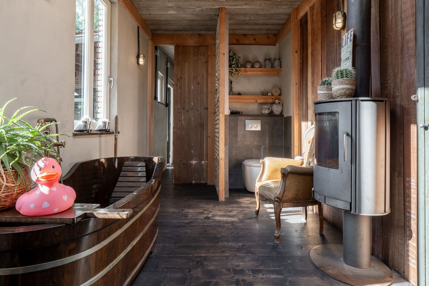 Hoekwoning te koop: Deurningerstraat 264, Hengelo