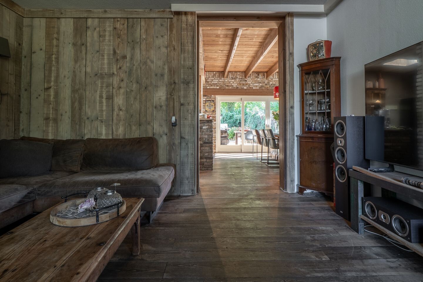 Hoekwoning te koop: Deurningerstraat 264, Hengelo