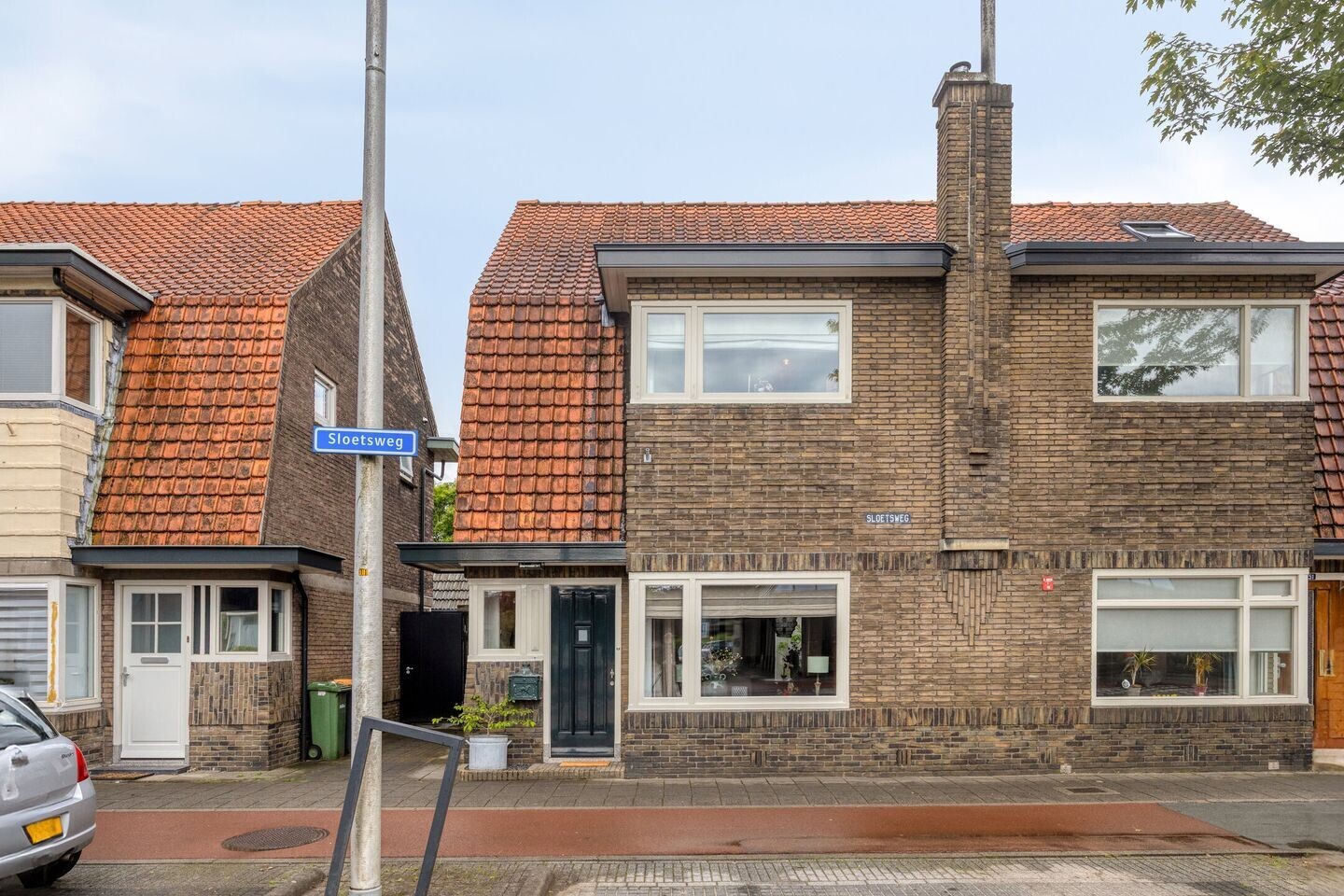 Twee-onder-één-kap te koop: Sloetsweg 49, Hengelo