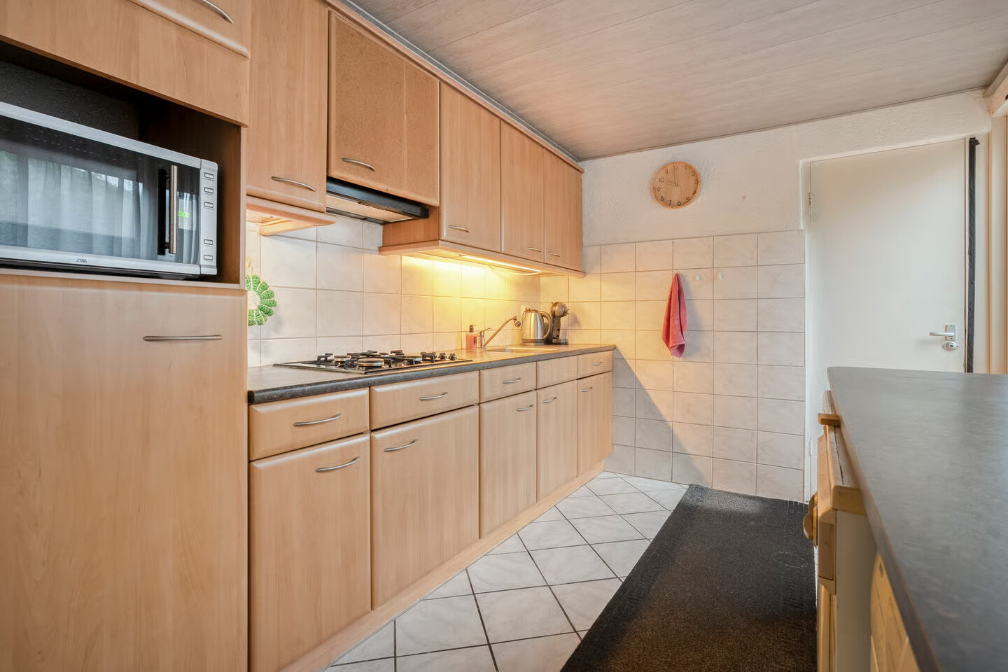 Twee-onder-één-kap te koop: Castorweg 328, Hengelo