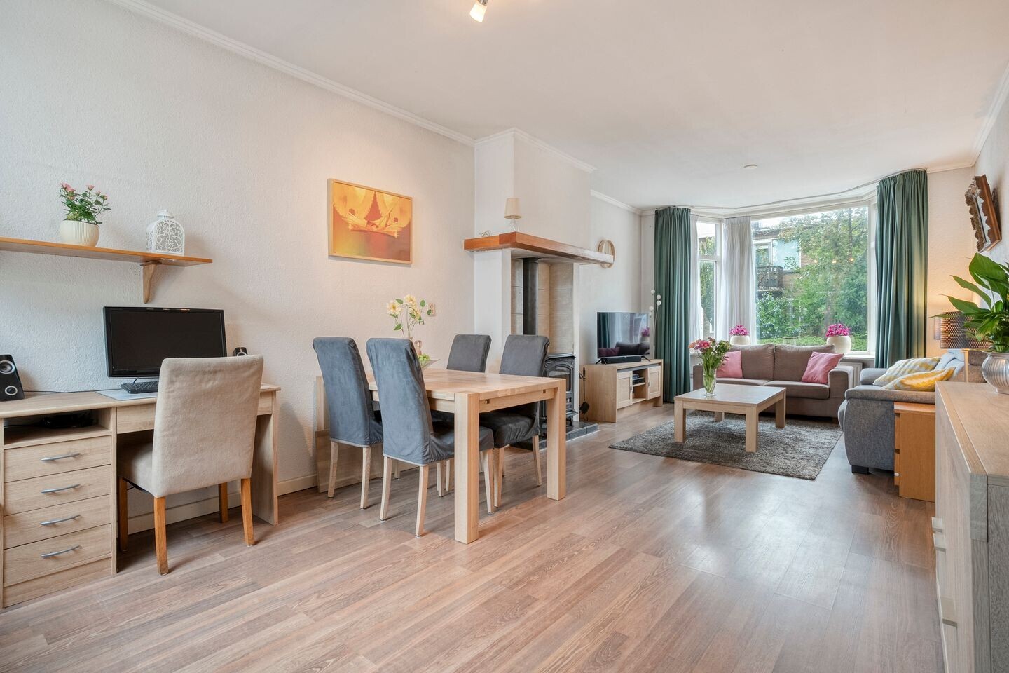 Twee-onder-één-kap te koop: Castorweg 328, Hengelo