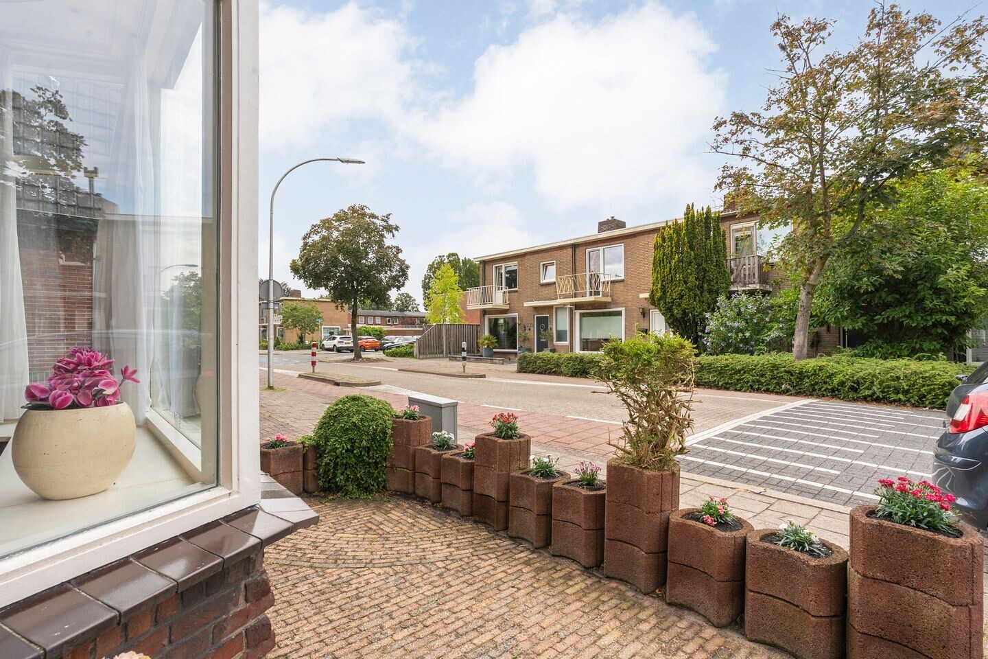 Twee-onder-één-kap te koop: Castorweg 328, Hengelo