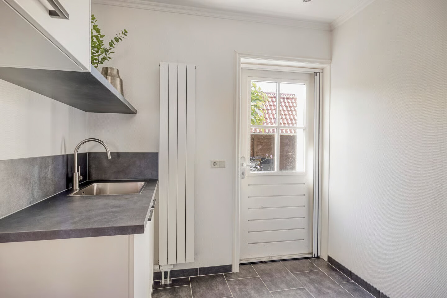 Twee-onder-één-kap te koop: Lijsterweg 74, Hengelo