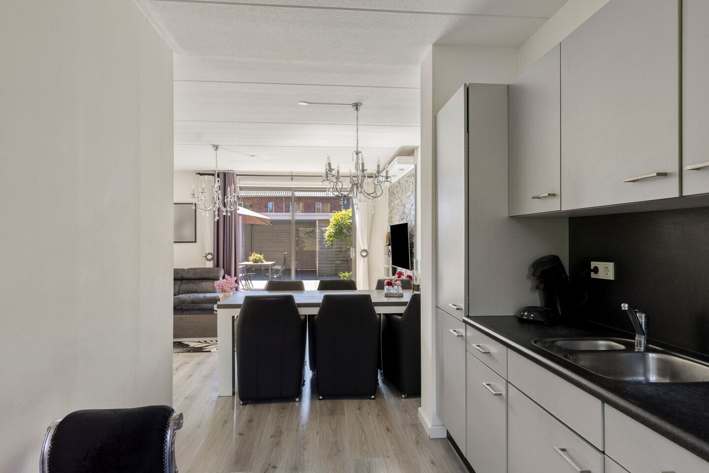 Tussenwoning te koop: Händelstraat 33, Hengelo
