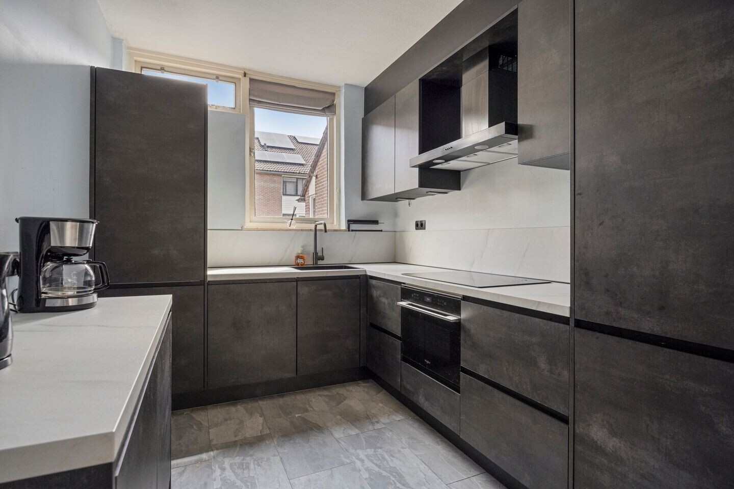 Tussenwoning te koop: Robert Stolzstraat 10, Hengelo