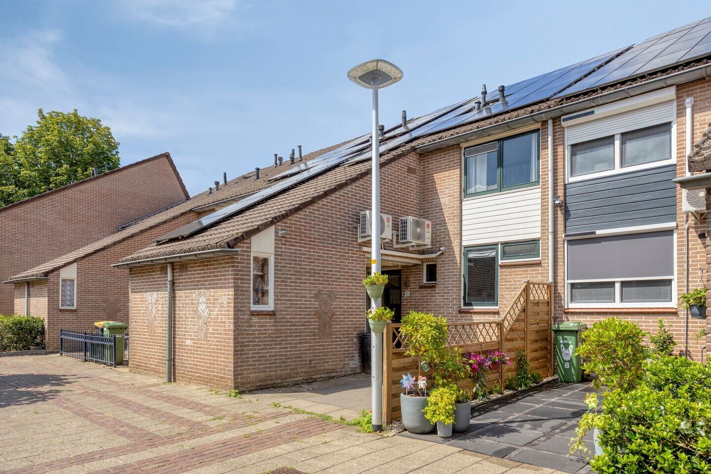 Tussenwoning te koop: Robert Stolzstraat 10, Hengelo