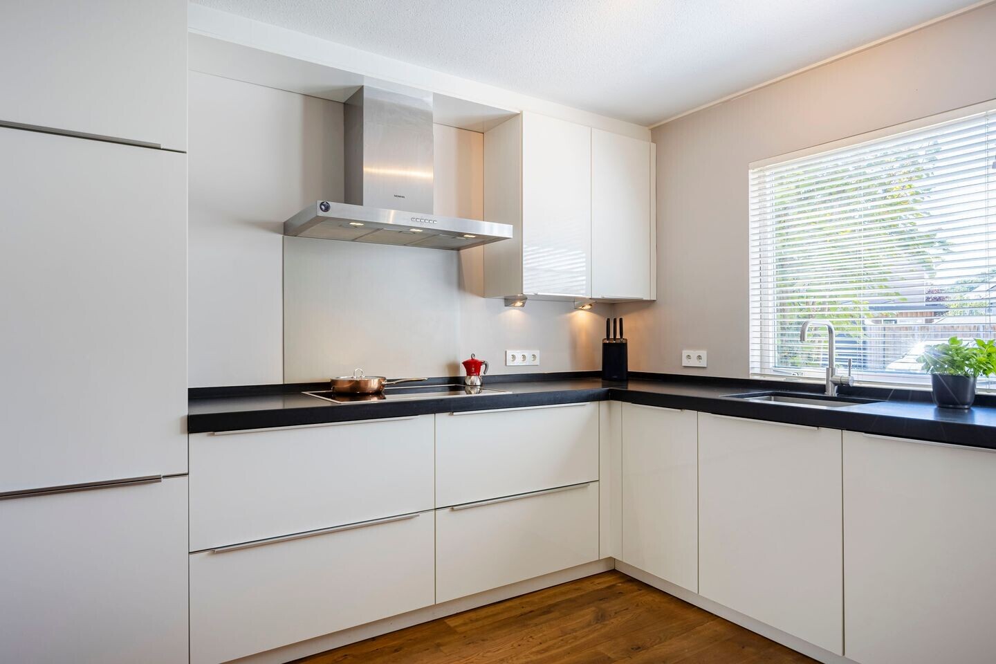 Tussenwoning te koop: Else Mauhsstraat 23, Hengelo
