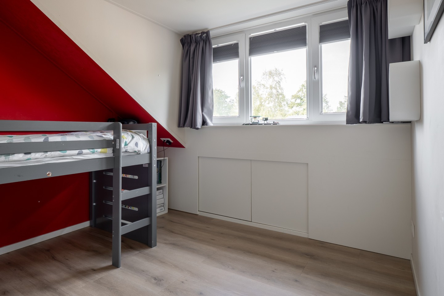 Twee-onder-één-kap te koop: Louis Bouwmeesterstraat 106, Hengelo