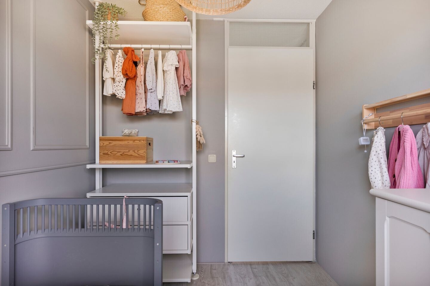 Tussenwoning te koop: Grenoblestraat 19, Hengelo
