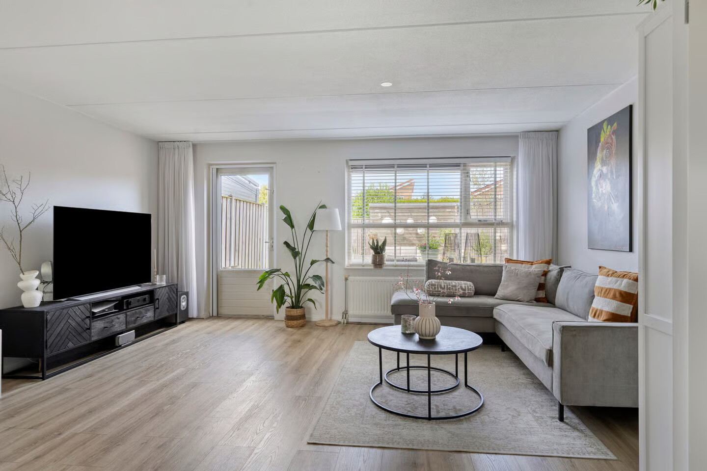 Tussenwoning te koop: Grenoblestraat 19, Hengelo