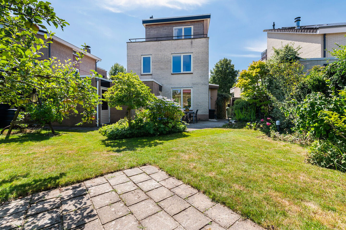 Twee-onder-één-kap te koop: Parijsstraat 53, Hengelo