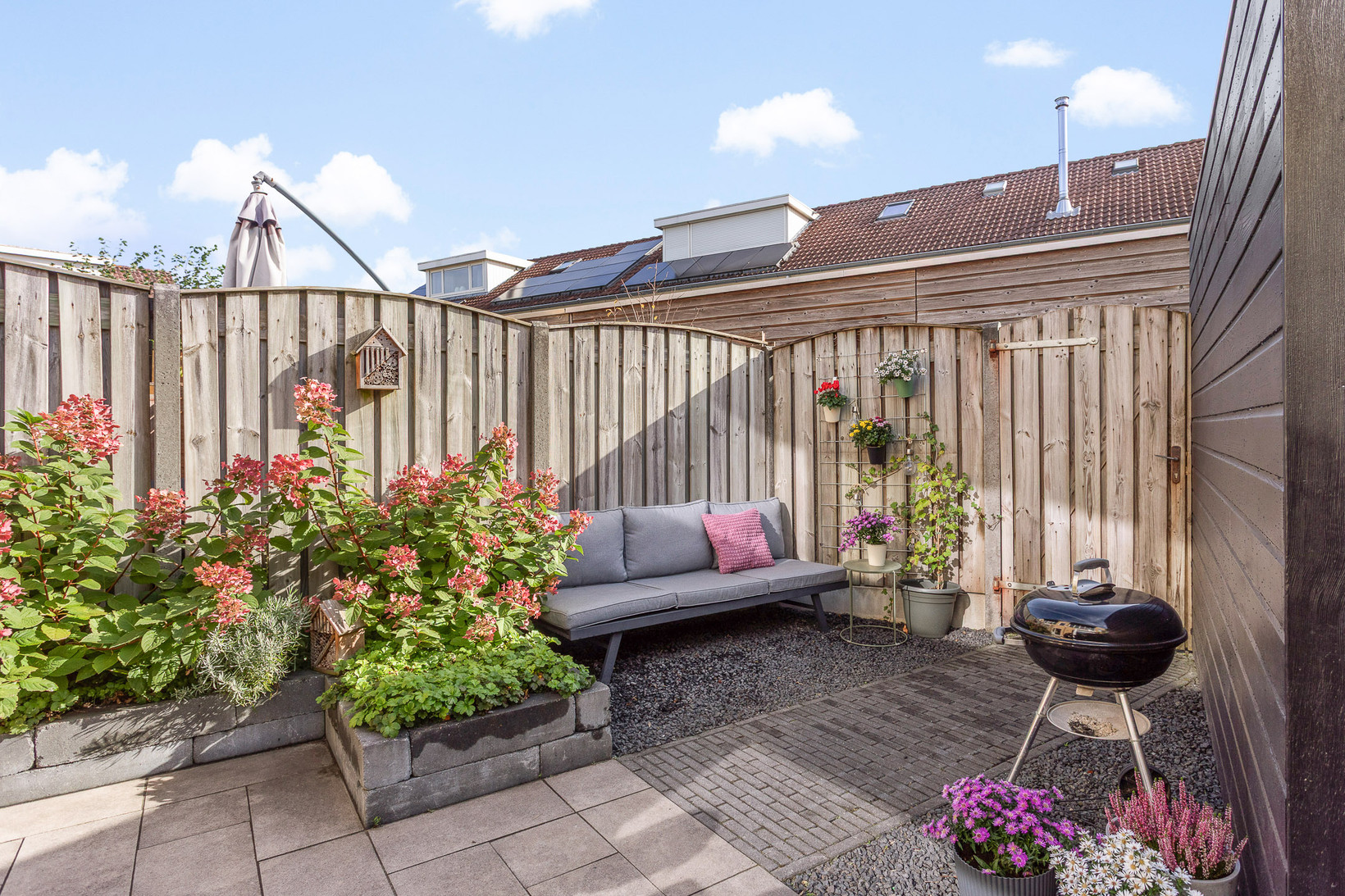 Tussenwoning te koop: Abe Lenstrastraat 7, Oldenzaal