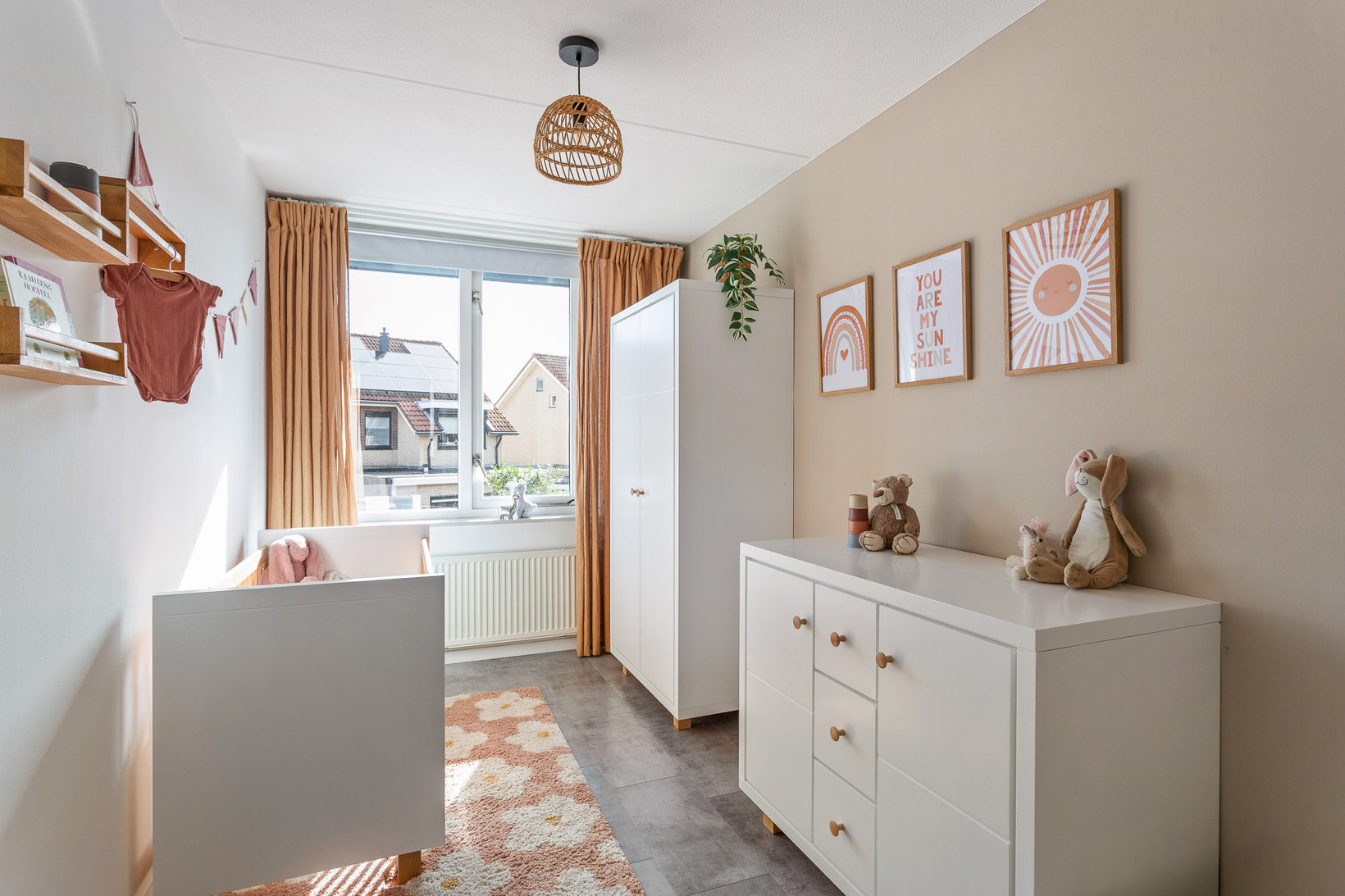 Tussenwoning te koop: Abe Lenstrastraat 7, Oldenzaal